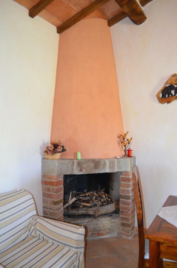 Gasthaus La Casina Degli Olivi Seggiano Exterior foto